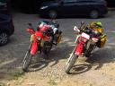 Parking - widać samochody osobowe